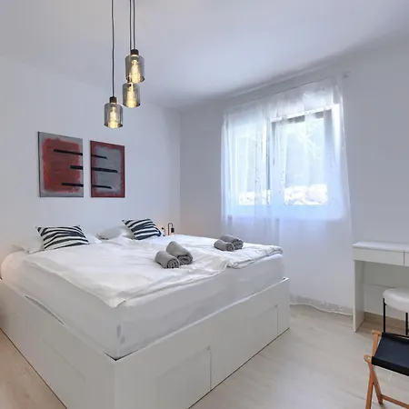 Alma By Interhome *